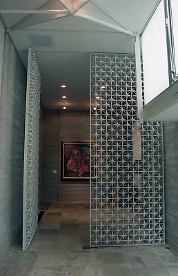 0570-011.jpg